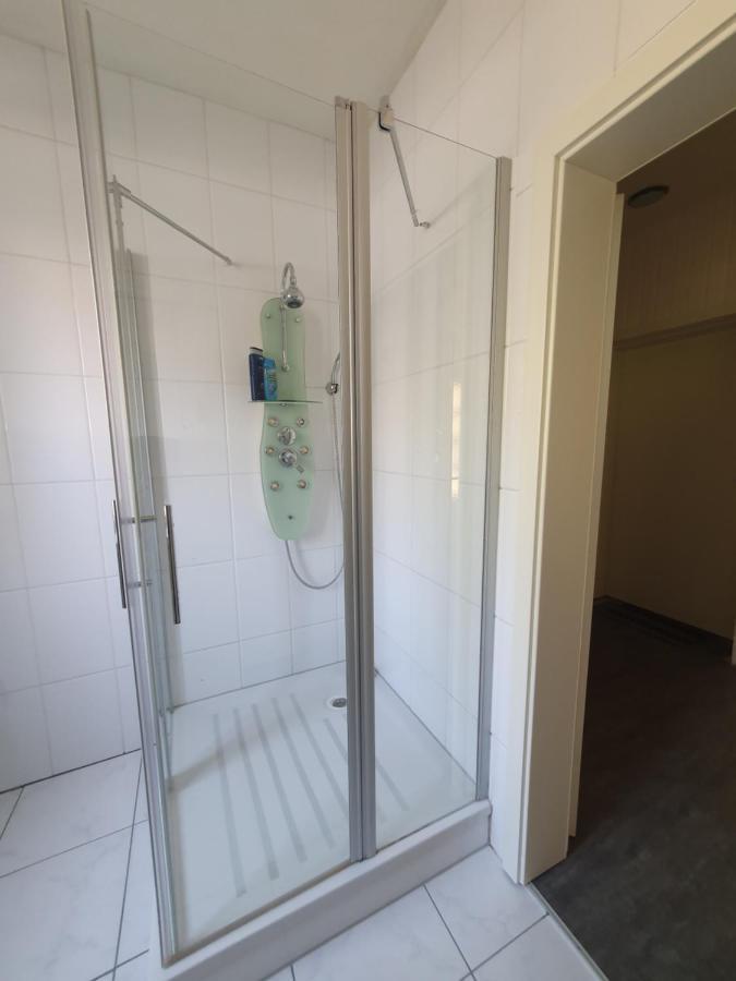 Privatzimmer An Der Uniklinik Mainz - Nur Fuer Weibliche Gaeste Apartment Exterior photo